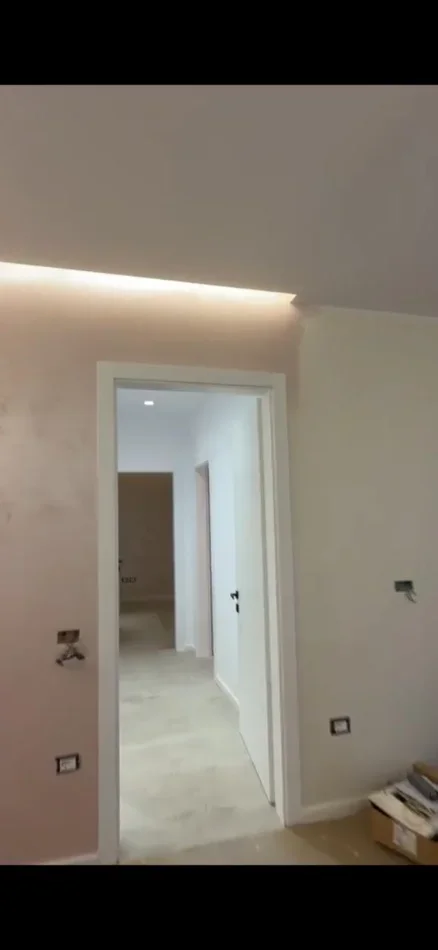 Tirane, jepet me qera zyre Kati 2, 140 m² 1.300 € (LIQENI I THATE)
