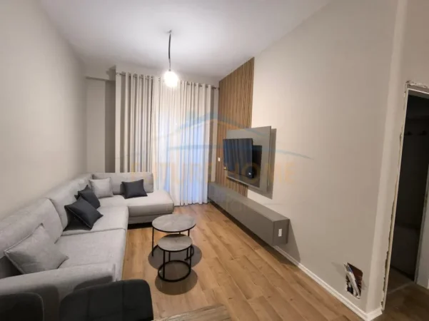 Tirane, jepet me qera apartament 1+1 Kati 6, 72 m² 620 € (Rruga Dritan Hoxha, Kompleksi Aura)