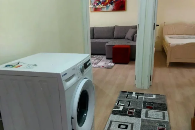 Tirane, jepet me qera apartament 1+1 Kati 5, 60 m² 500 € (Rruga Kristaq Capo)