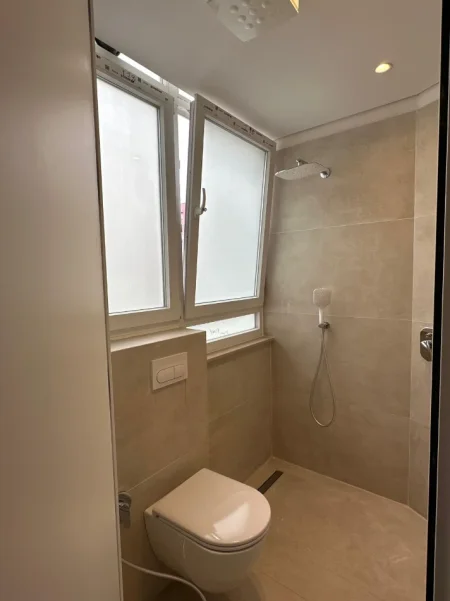 Tirane, jepet me qera zyre Kati 2, 110 m² 850 € (DON BOSKO)