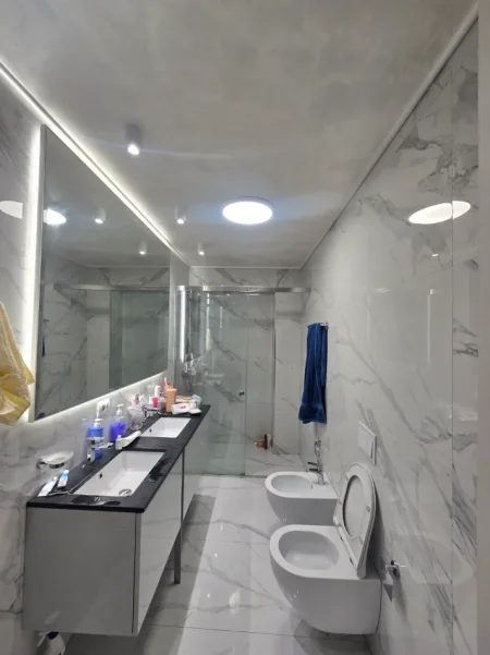 Tirane, shitet apartament 3+1 , 200 m² (rruga kavajes)