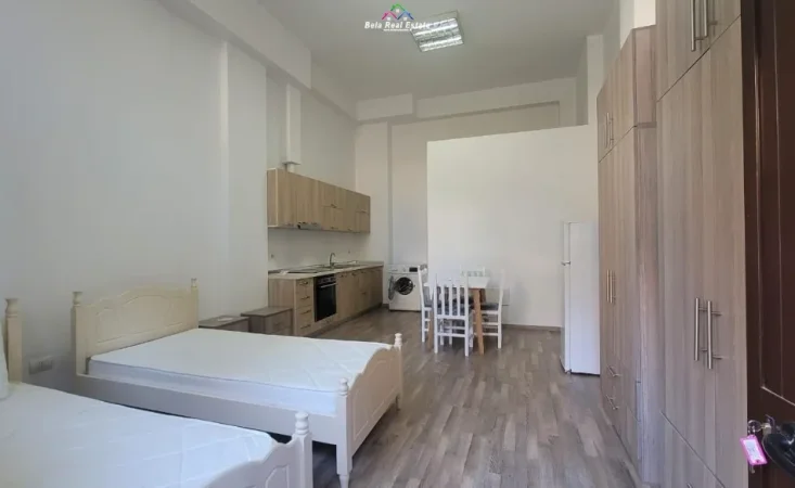 Tirane, jepet me qera garsonier 1+1 Kati 1, 40 m² 470 € (rruga bardhyl)