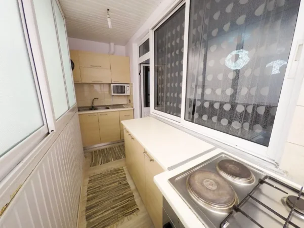 Tirane, jepet me qera apartament 1+1 Kati 5, 54 m² 500 € (MYSLYM SHYRI)