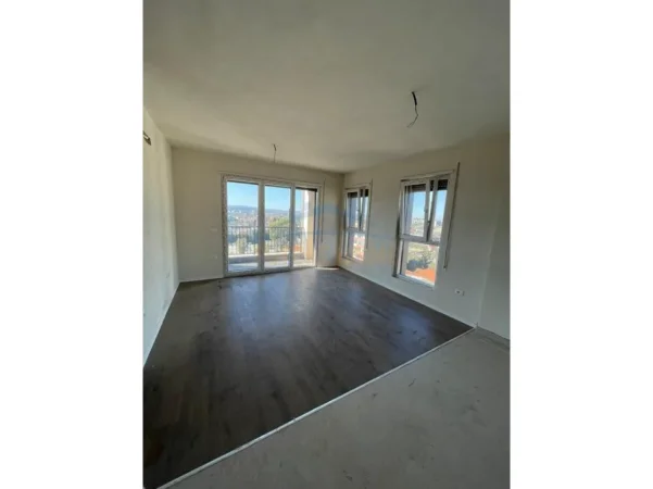 Tirane, shitet apartament 2+1+2 Kati 7, 105 m² 199.900 € (DON BOSKO , Trio Tower)