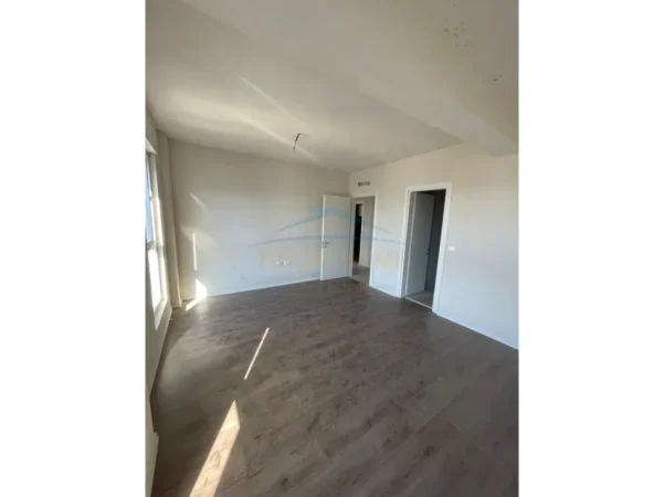 Tirane, shitet apartament 2+1+2 Kati 7, 105 m² 199.900 € (DON BOSKO , Trio Tower)
