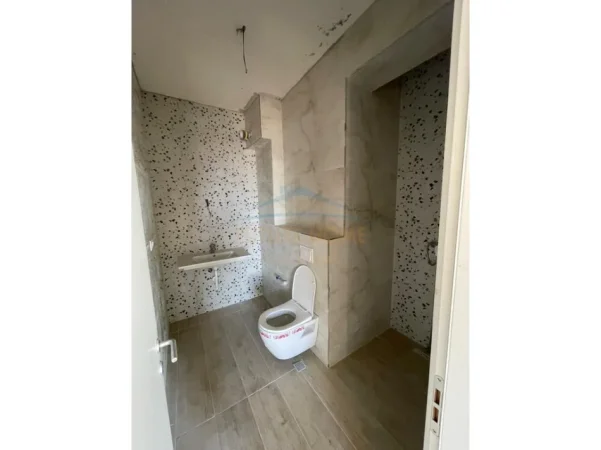 Tirane, shitet apartament 2+1+2 Kati 7, 105 m² 199.900 € (DON BOSKO , Trio Tower)