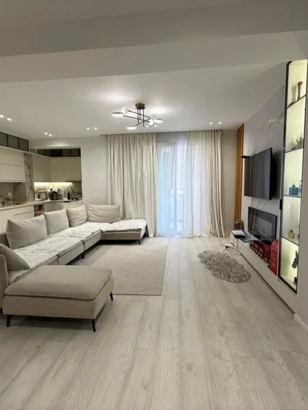 Tirane, shitet apartament 2+1 , 122 m² 370.000 € (Stadiumi Dinamo)