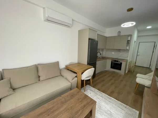 Tirane, jepet me qera apartament 1+1 Kati 3, 55 m² 450 € (ALI DEMI)