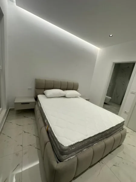 Tirane, jepet me qera apartament 2+1 Kati 4, 100 m² 850 € (Rruga Dritan Hoxha)