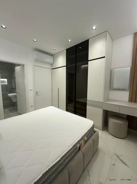 Tirane, jepet me qera apartament 2+1 Kati 4, 100 m² 850 € (Rruga Dritan Hoxha)