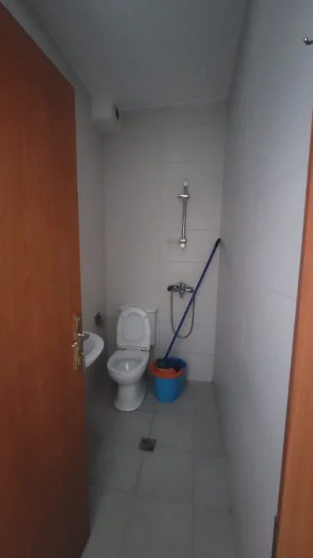 Tirane, jepet me qera garsonier Kati 1, 40 m² 470 € (rruga bardhyl)