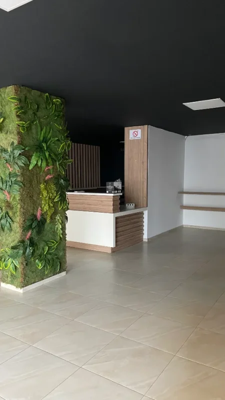 Tirane, jepet me qera ambjent biznesi Kati 0, 237 m² 1.300 € 