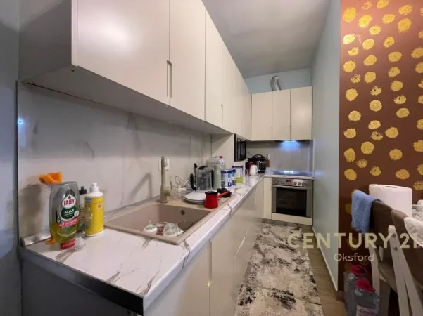 Tirane, shitet apartament 2+1+Ballkon Kati 6, 78 m² 150.000 € (shkolla e bashkuar)