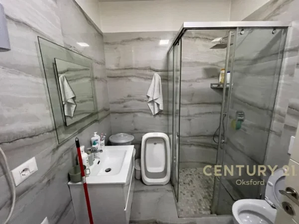 Tirane, shitet apartament 2+1+Ballkon Kati 6, 78 m² 150.000 € (shkolla e bashkuar)