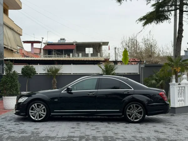 Fier, shes makine MERCEDES BENZ S350 DIESEL-BLUEEFFICENCY-2010 SUPER GJENDJE- Nafte, e zeze Klima 168.000 km 10.500 €