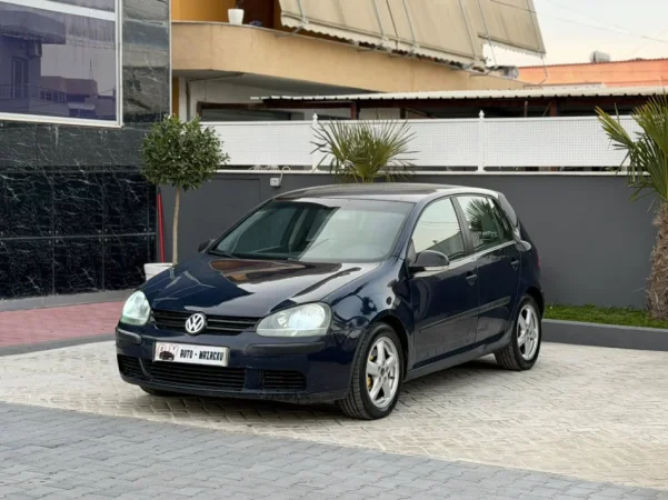 Fier, shes makine VW GOLF 5-1.9 DIESEL TDI-MANUAL-LETRAT PAGUARA -069 44 00 305 Nafte, blu e errët manuale Kondicioner 295.000 km 2.600 €
