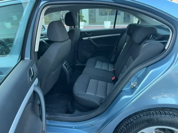 Fier, shes makine SKODA OCTAVIA-1.6 DIESEL TDI-2011-AUTOMATIK Nafte, blu automatik Klima 250.000 km 5.500 €