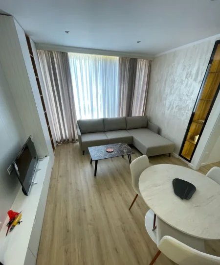 Tirane, jepet me qera apartament 1+1 , 60 m² 600 € 