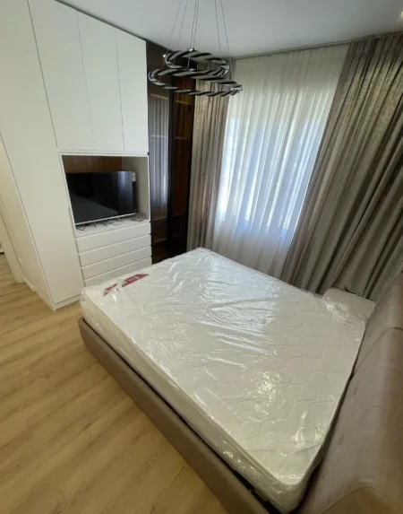 Tirane, jepet me qera apartament 1+1 , 60 m² 600 € 