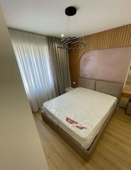 Tirane, jepet me qera apartament 1+1 , 60 m² 600 € 