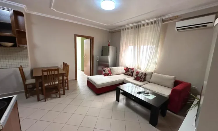 Tirane, jepet me qera apartament 1+1+Ballkon Kati 5, 62 m² 500 mije leke(Rr. Mihal Duri perballe Amb. Jugosllave)