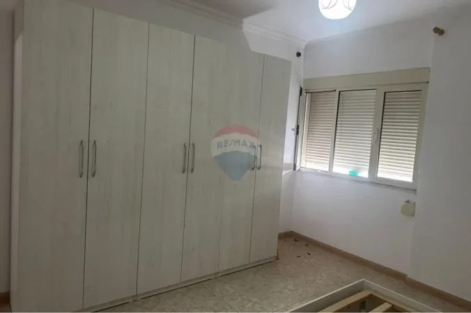 Tirane, jepet me qera apartament , 136 m² 701 € 