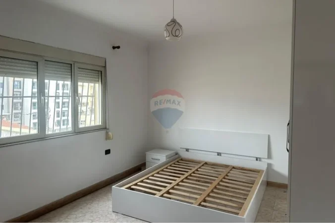 Tirane, jepet me qera apartament , 136 m² 701 € 