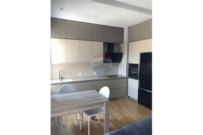Tirane, jepet me qera apartament , 120 m² 1.250 € 