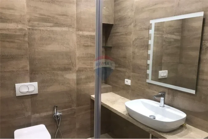 Tirane, jepet me qera apartament , 120 m² 1.250 € 