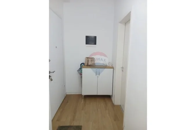 Tirane, jepet me qera apartament , 95 m² 650 € 