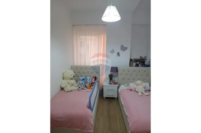 Tirane, jepet me qera apartament , 95 m² 650 € 