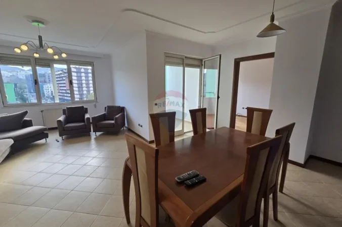 Tirane, jepet me qera apartament , 140 m² 1.100 € 