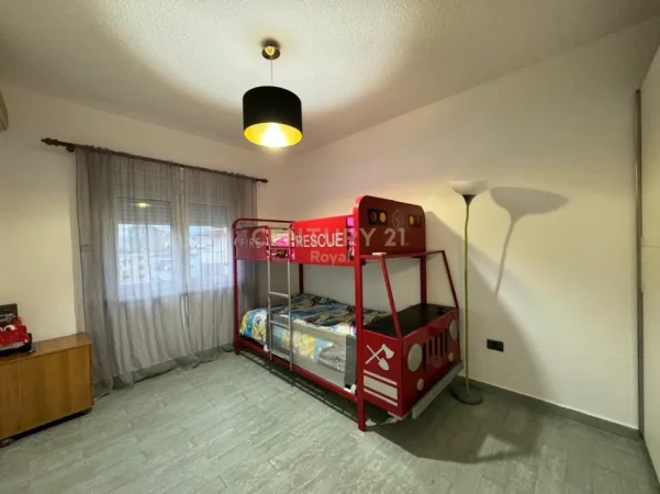 Tirane, jepet me qera apartament 2+1 Kati 5, 100 m² 1.000 € (rruga e kosovareve)