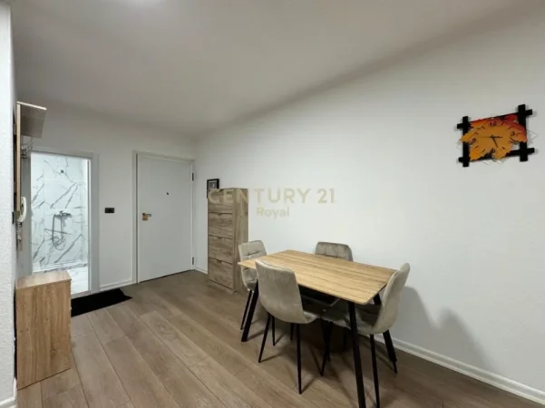 Tirane, jepet me qera apartament 2+1 Kati 5, 100 m² 1.000 € (rruga e kosovareve)