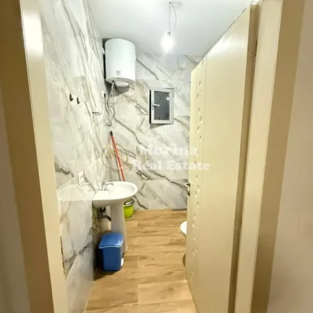 Tirane, jepet me qera shtepi 1+1 Kati 1, 50 m² 350 € (Allias)