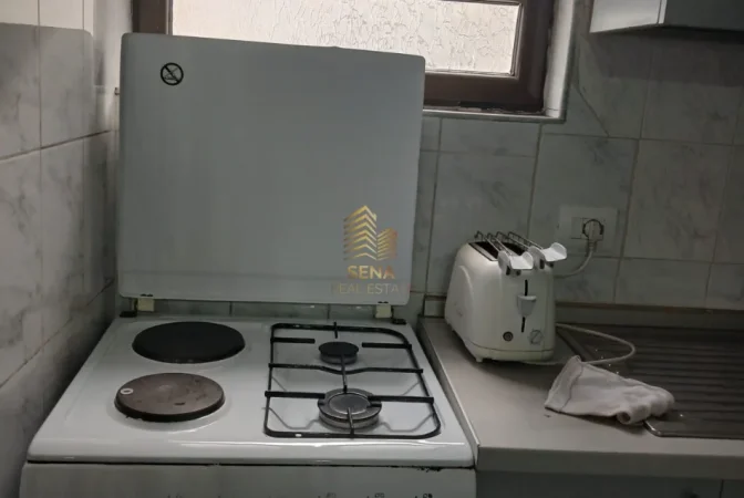 Tirane, jepet me qera apartament 1+1 Kati 2, 60 m² 500 € (Rruga e Barrikadave)