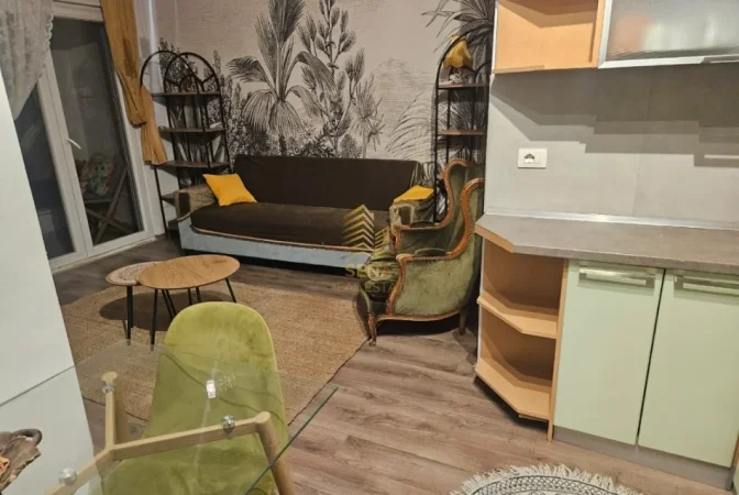 Tirane, jepet me qera apartament 2+1 Kati 4, 80 m² 750 € (Rruga Kosovareve)