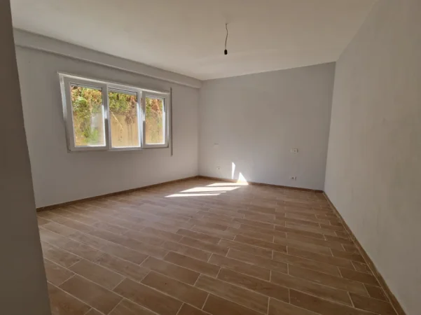 🔥OKAZION 🔥SHITET  APARTAMENT 2+1+2  105.000 € (KOPSHTI BOTANIK)