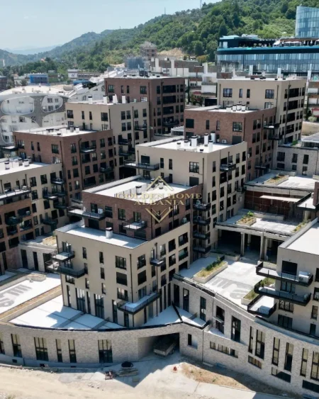 Tirane, shitet apartament , (Kodra e diellit)