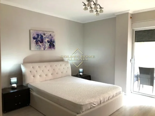 Tirane, shitet apartament , 140 m² (LIQENI I THATE)