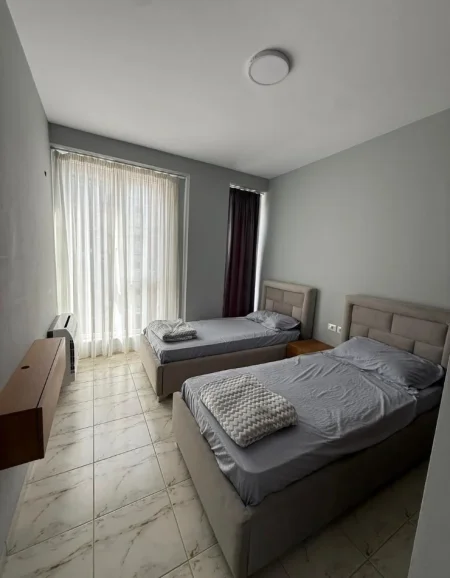 Tirane, jepet me qera apartament 2+1 Kati 3, 121 m² 750 € (Bulevardi i Ri)