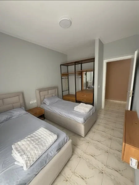 Tirane, jepet me qera apartament 2+1 Kati 3, 121 m² 750 € (Bulevardi i Ri)