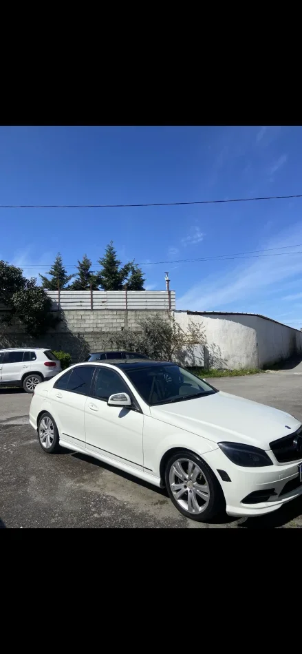 Durres, shitet makine Mercedes Benz C class Benzin+Gaz, e bardhë automatik Kondicioner 6.000 €