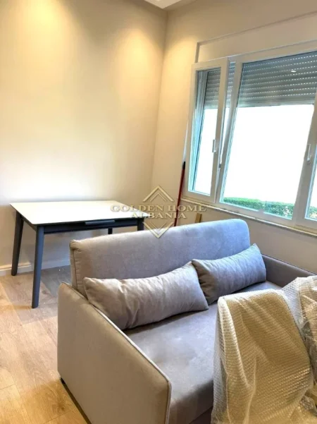 Tirane, jepet me qera apartament , 55 m² (rruga e dibres)