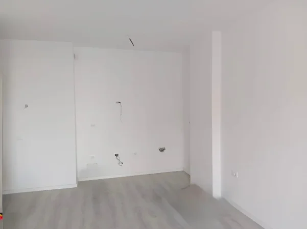 Shqiperi, jepet me qera zyre , 60 m² 500 € (Rruga Dritan Hoxha)
