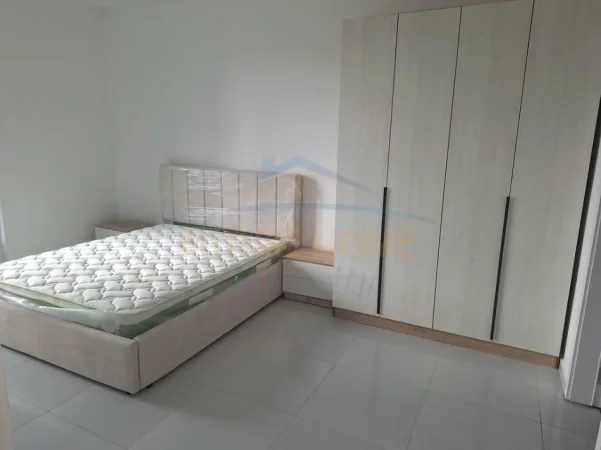 Tirane, jepet me qera apartament 2+1+Ballkon Kati 4, 99 m² 600 € (5 Maji)
