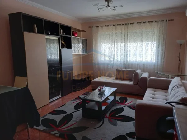 Durres, jepet me qera apartament 1+1+Ballkon Kati 11, 93 m² 350 € 