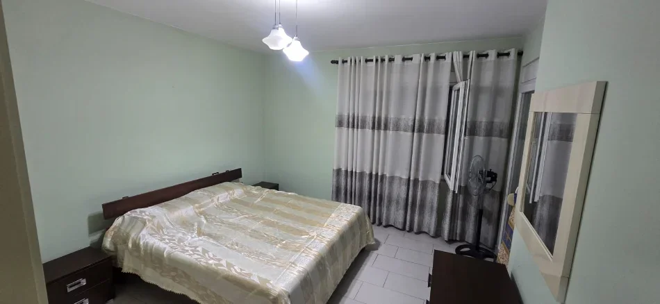 Tirane, jepet me qera apartament 2+1+Ballkon Kati 5, 95 m² 560 € (Astir/Rr.Milto Sotir Gura)