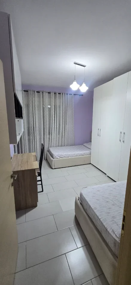 Tirane, jepet me qera apartament 2+1+Ballkon Kati 5, 95 m² 560 € (Astir/Rr.Milto Sotir Gura)