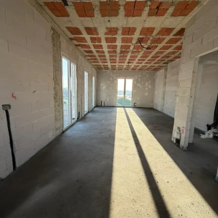 Tirane, shitet Vile 3 Katshe , 266 m² 700.000 € (Rolling Hills Liqeni i Farks)
